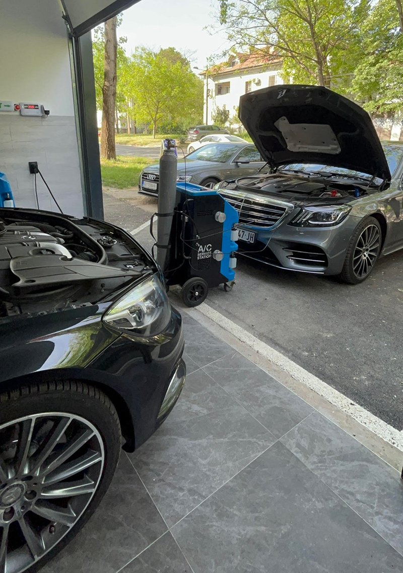 Auto klime Dača - punjenje klime R744 S 400 W 222 Tesla Model S 