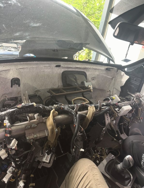 Auto klime Dača - profesionalni servis auto klima - zamena isparivača klime