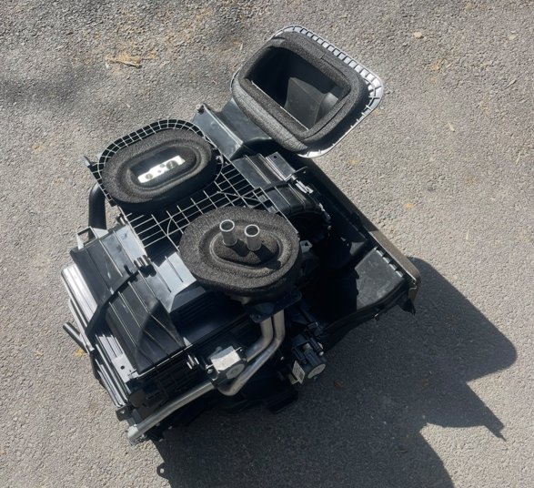 Auto klime Dača - profesionalni servis auto klima - zamena isparivača klime